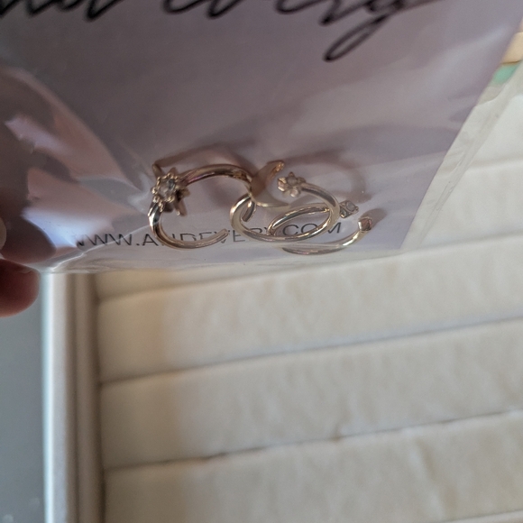 And Every Adjustable Rings - Picture 4 of 7